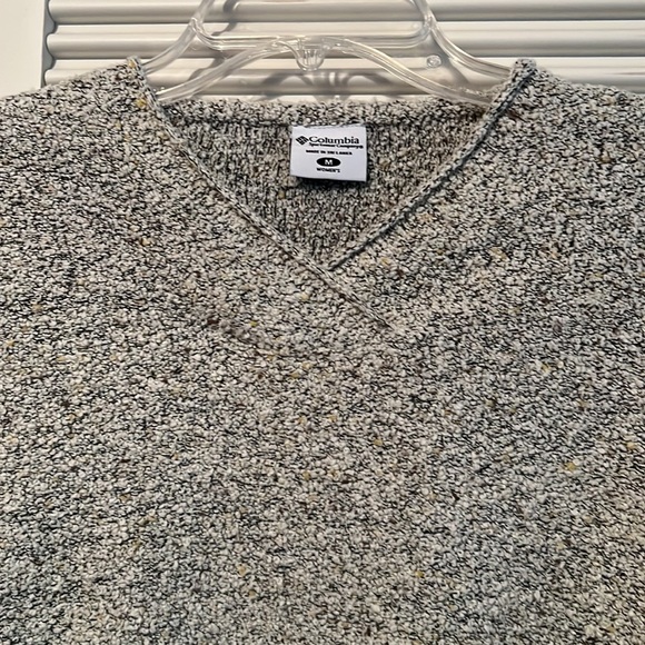 COLUMBIA Pullover Sweater - Picture 3 of 8